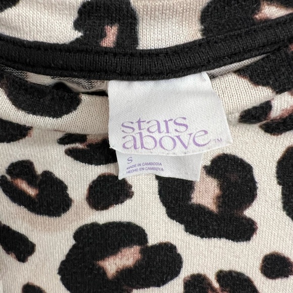 Soft Comfy Leopard Print Pajama Set - Picture 2 of 4